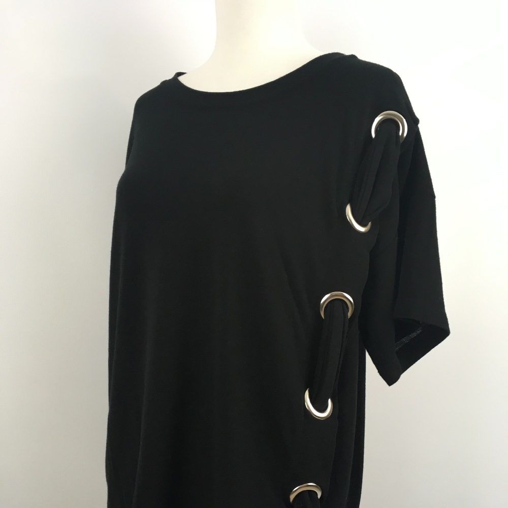 Harlowe & Graham Women's Top Grommet Dolman Tee - Picture 3 of 8